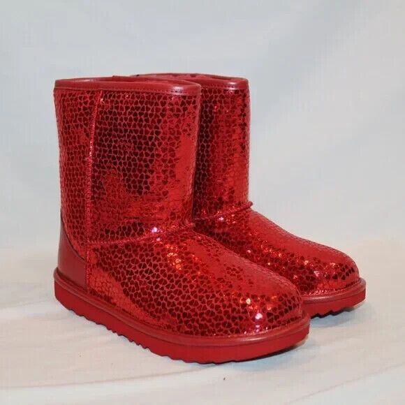 NIB UGG YOUTH 4 SEQUIN HEART CLASSIC SHORT SHEARLING‎ BOOTS RED - Picture 1 of 7
